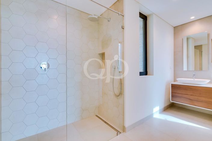 Image No.13-3 Bed House for sale