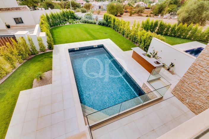 Image No.19-3 Bed House for sale