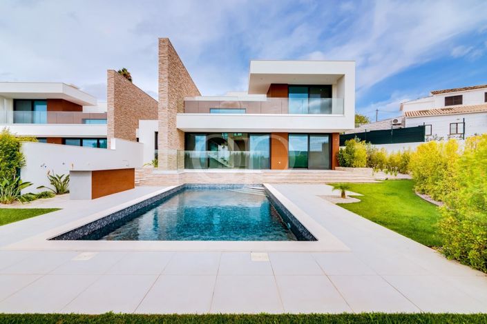 Image No.20-3 Bed House for sale