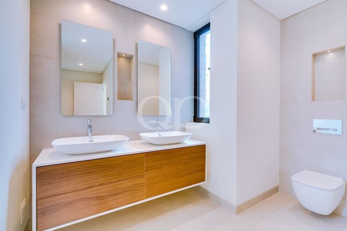 Image No.21-3 Bed House for sale