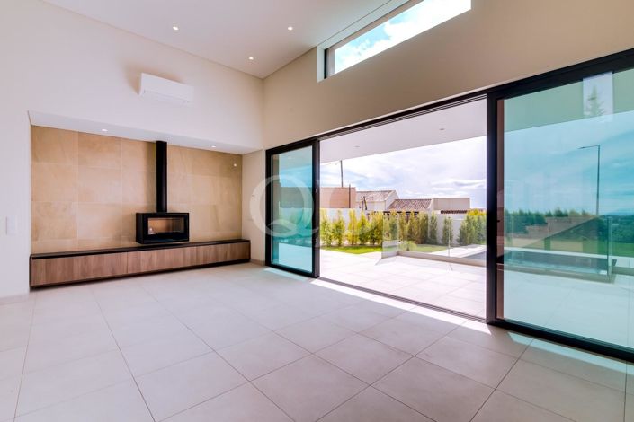 Image No.3-3 Bed House for sale