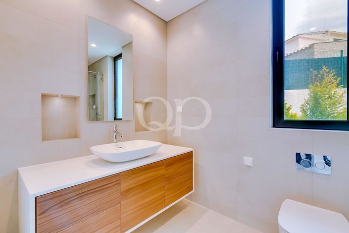 Image No.38-3 Bed House for sale