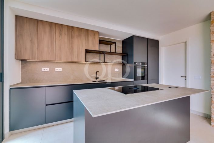 Image No.4-3 Bed House for sale