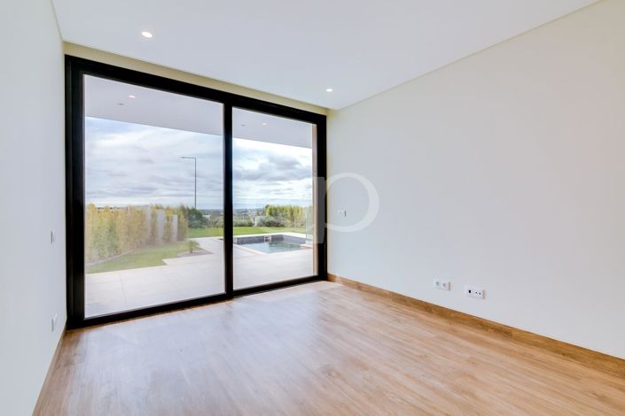 Image No.5-3 Bed House for sale