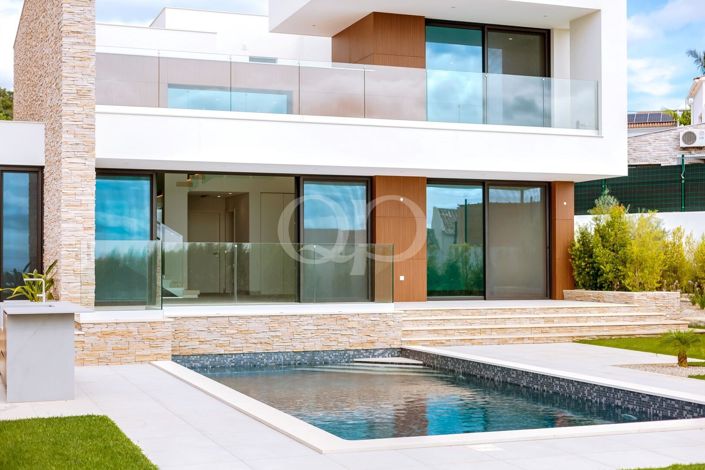 Image No.6-3 Bed House for sale