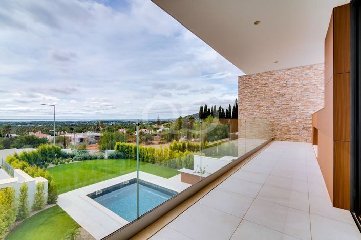 Image No.8-3 Bed House for sale