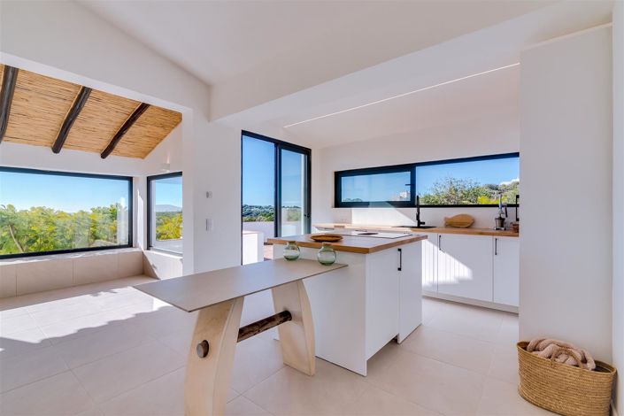 Image No.53-3 Bed House for sale