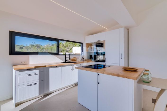 Image No.6-3 Bed House for sale