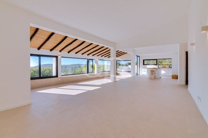 Image No.7-3 Bed House for sale