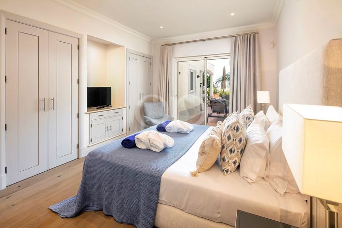 Image No.13-2 Bed House for sale