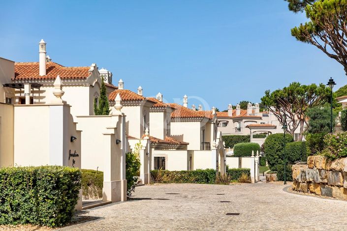 Image No.20-2 Bed House for sale