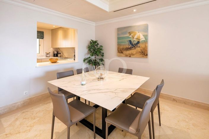 Image No.5-2 Bed House for sale