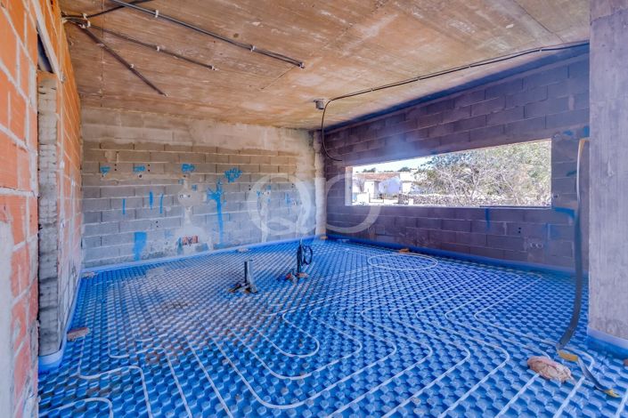 Image No.26-4 Bed House for sale