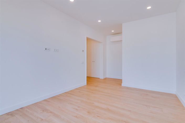 Image No.78-4 Bed House for sale