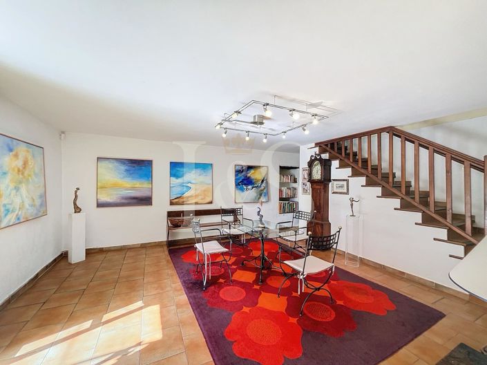 Image No.4-5 Bed House for sale