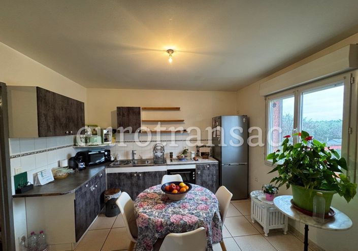 Image No.2-2 Bed House for sale