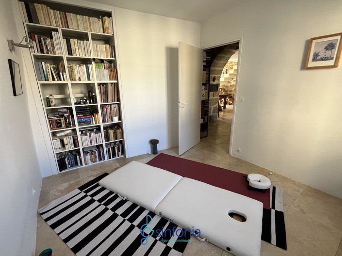 Image No.12-4 Bed House for sale