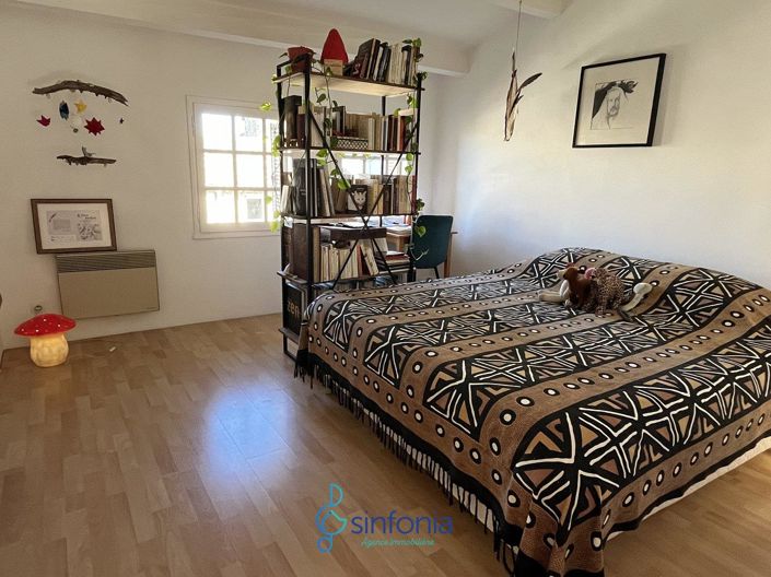 Image No.9-4 Bed House for sale