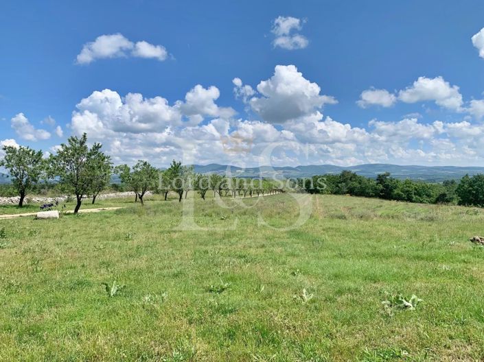 Image No.18-7 Bed House for sale