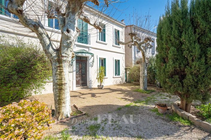 Image No.1-4 Bed House for sale