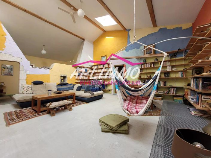 Image No.4-9 Bed House for sale