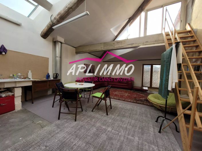 Image No.6-9 Bed House for sale