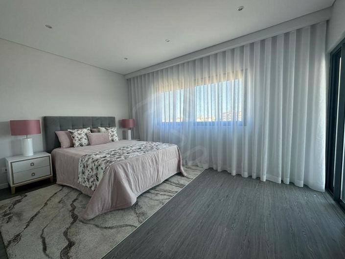 Image No.14-3 Bed Apartment for sale