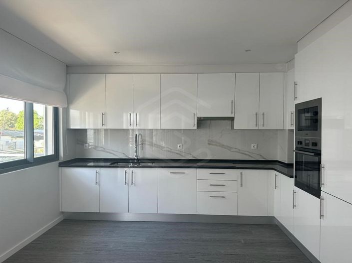 Image No.7-3 Bed Apartment for sale