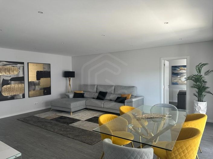 Image No.8-3 Bed Apartment for sale