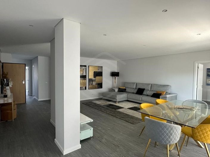 Image No.7-3 Bed Apartment for sale