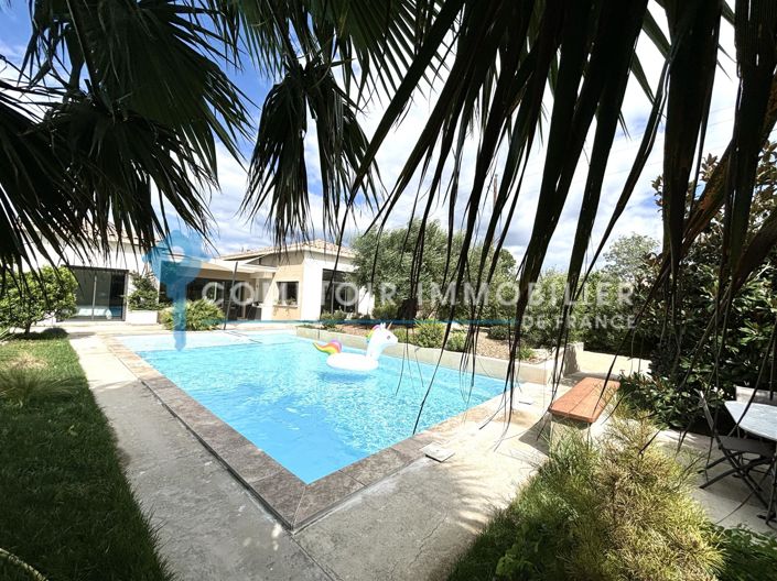 Image No.1-4 Bed House for sale