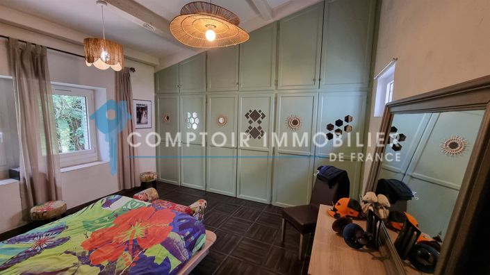 Image No.12-5 Bed House for sale