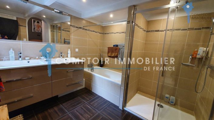 Image No.13-5 Bed House for sale