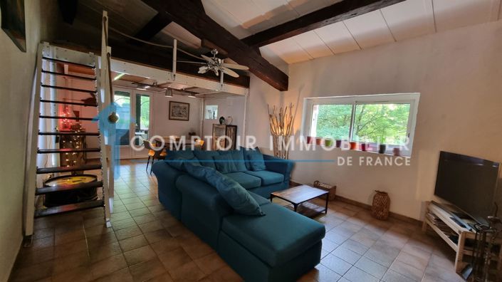 Image No.6-5 Bed House for sale