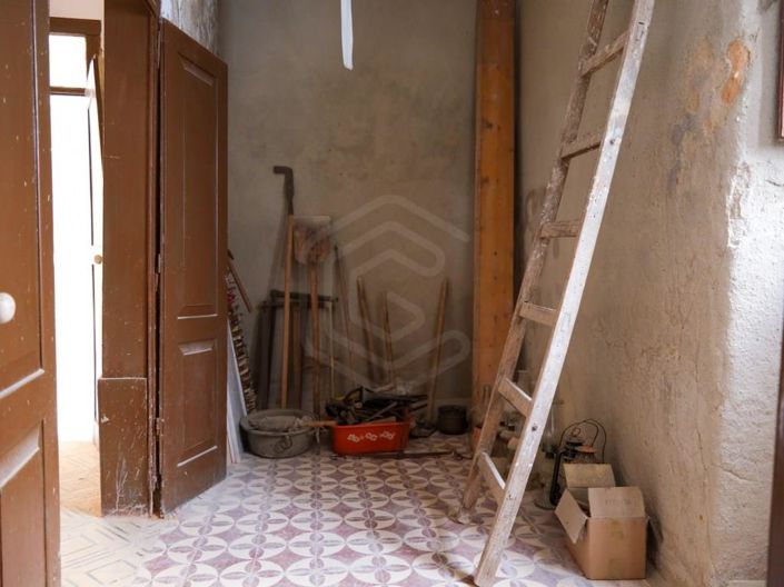 Image No.10-1 Bed House for sale