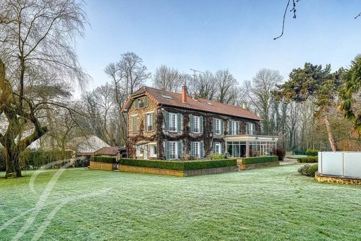 Image No.1-9 Bed House for sale