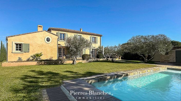 Image No.1-4 Bed House for sale