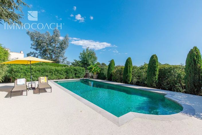 Image No.1-5 Bed House for sale