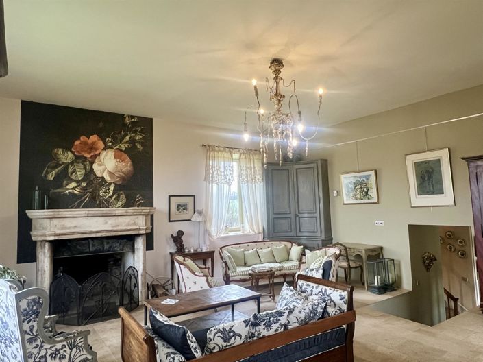 Image No.4-5 Bed House for sale