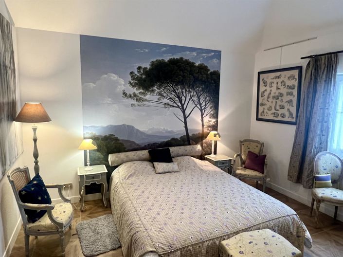 Image No.7-5 Bed House for sale