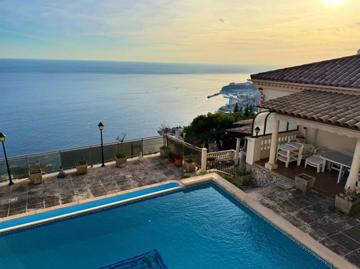 Image No.8-4 Bed House for sale