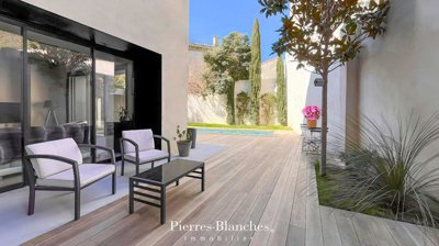 1 - Nîmes, House