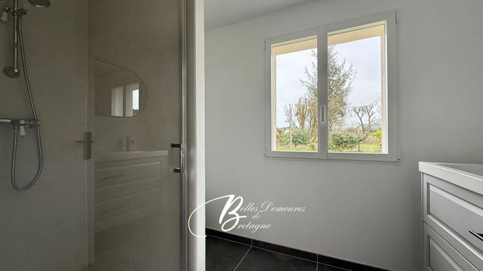 Image No.17-3 Bed House for sale