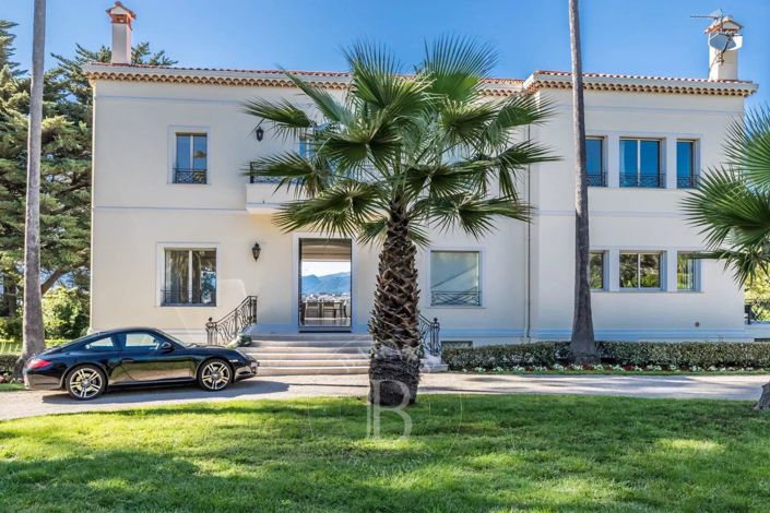Image No.1-10 Bed House for sale