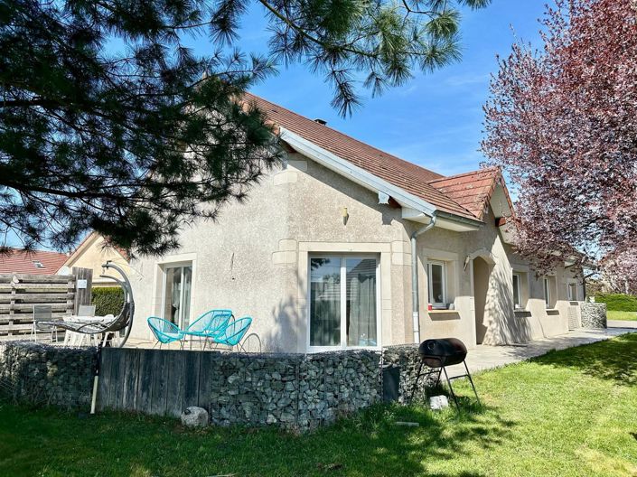 Image No.1-Maison de 3 chambres à vendre à Franche-Comté