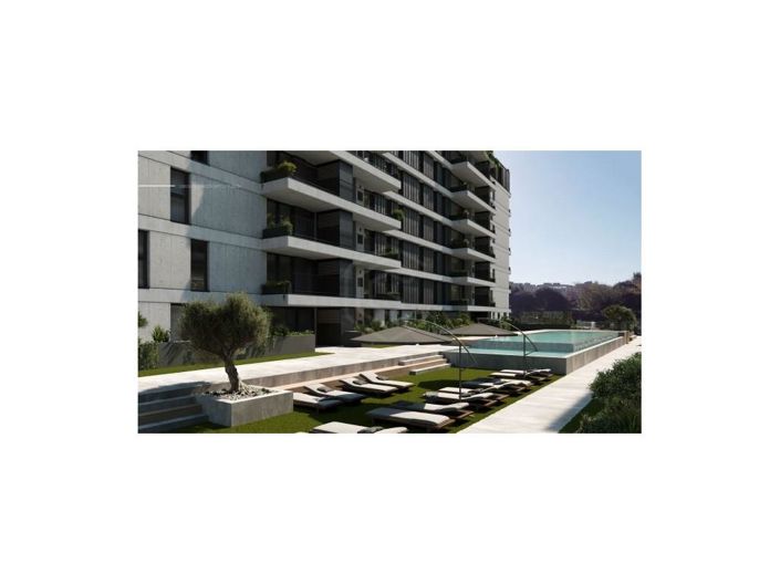 Image No.1-4 Bed Apartment for sale