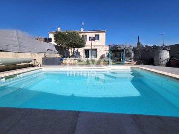 1 - Le Pouget, Maison