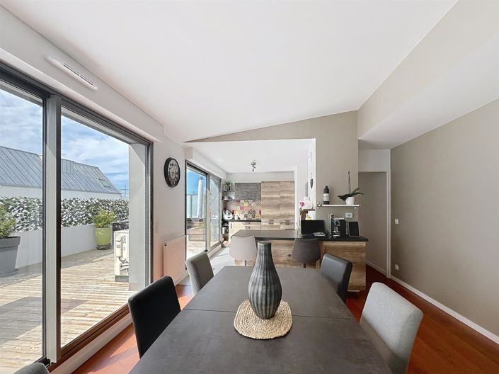 Image No.1-3 Bed Apartment for sale