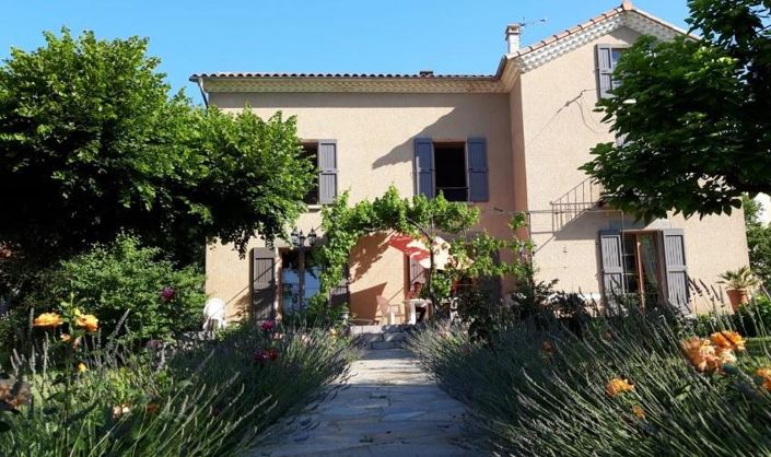 Image No.1-5 Bed House for sale
