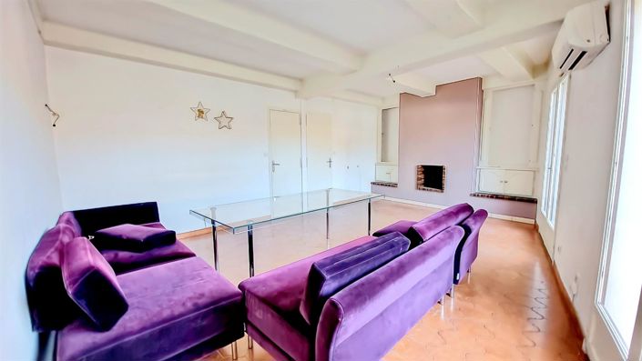 Image No.1-4 Bed House for sale